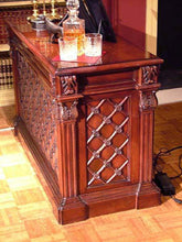 Load image into Gallery viewer, Regency Trellis Return thomas-george-gallery