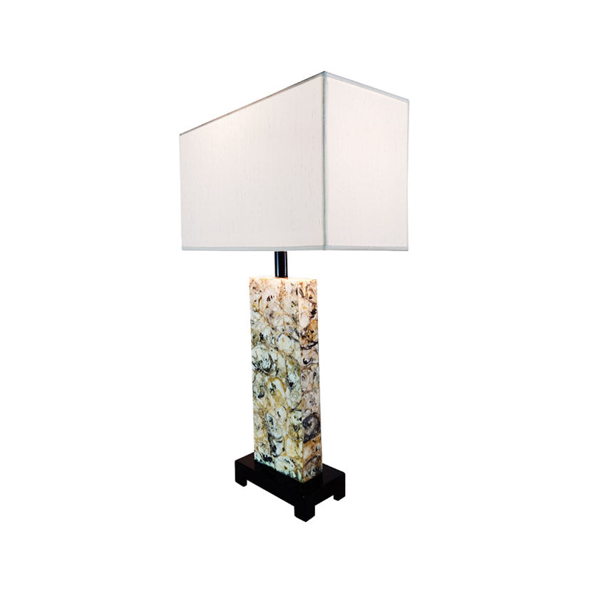 Ostra Shell Table Lamp (Oyster)